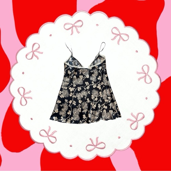 victoria’s secret cami slip dress 🌛 - Picture 3 of 4